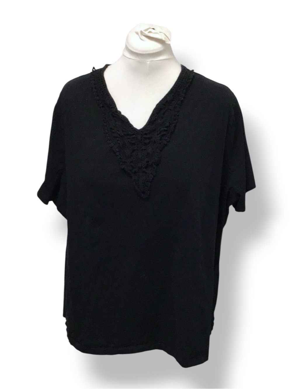 Faded Glory Women’s Short Sleeve V Neck Lace Embellished Collar T-Shirt Black 4X